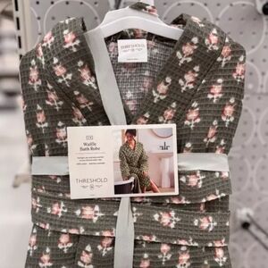 Floral Waffle Bath Robe  Green/Pink Threshold NWT Sizes S M L XL
